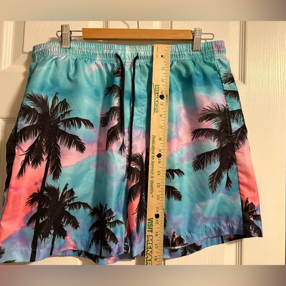 SHEIN Multicolor Men”s Palm Print Swim Shorts - Picture 5 of 6